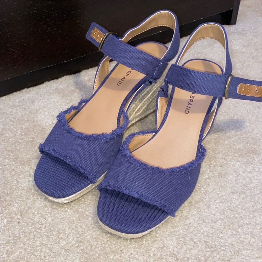 Lucky Brand Women's Navy Sandals with Buckle